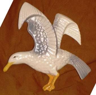RETRO SYLVAC FLYING SEAGULL WALLHANGING NR 1545 IN PERFECT CONDITION