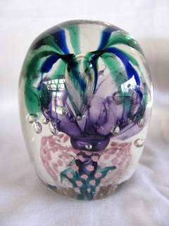 Large Signed Shirley Cloete Glass Paperweight...