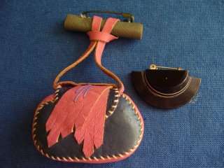 Vintage Novelty Handbag and Hat Brooches (5) Leather and Bakelite...