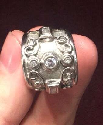 9ct Gold and Diamond ring