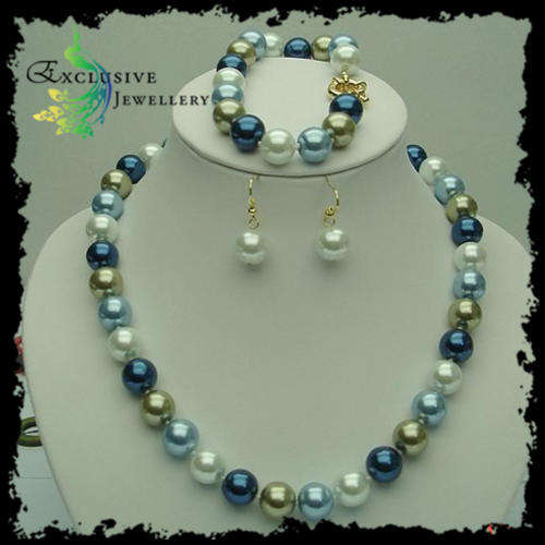pearls necklace