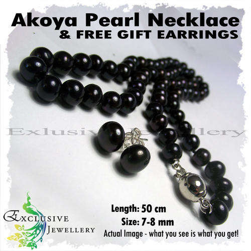Christmas Pearl Necklace