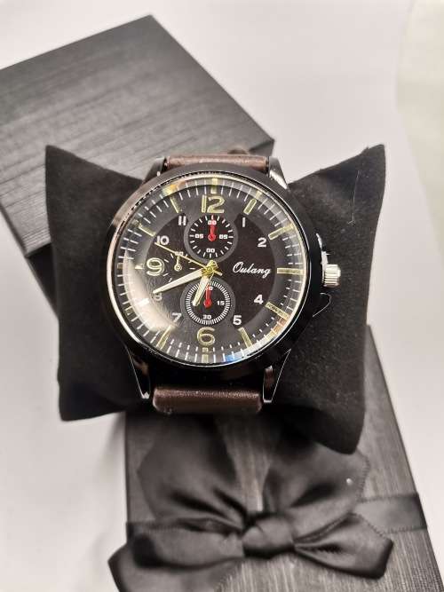Mens Oulang classic design fashion watch