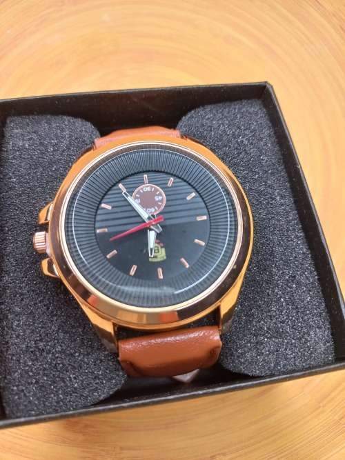 Mens classic casual design wristwatch