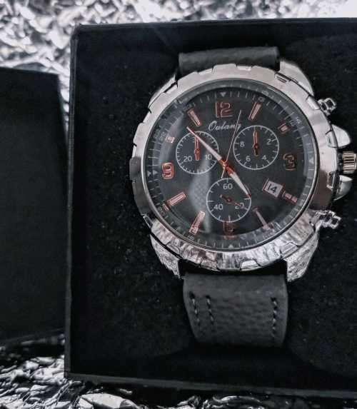 Mens Grey Strap business analog wristwatch