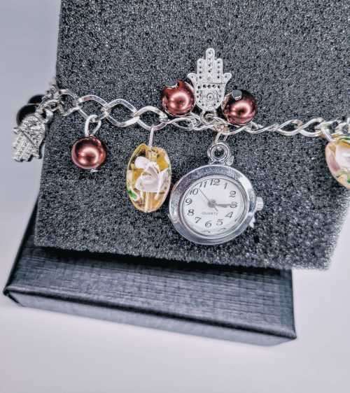 ELEGANT CHARMED ANALOGUE BRACELET WATCH