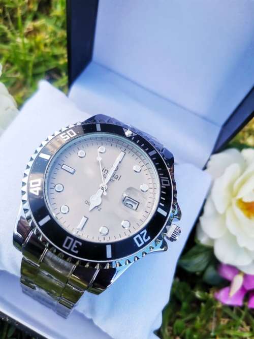Initial Trùoppu Beddu Rotating Bezel Analog wrist watch