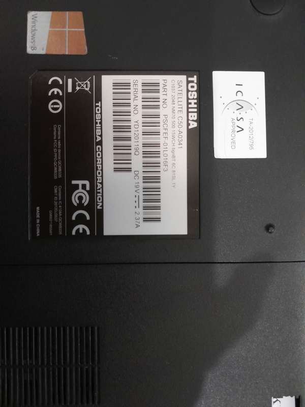 Toshiba C50 Laptop Windows 10 Pro Working 100% wireless MOUSE & KEYBOARD INCLUDED