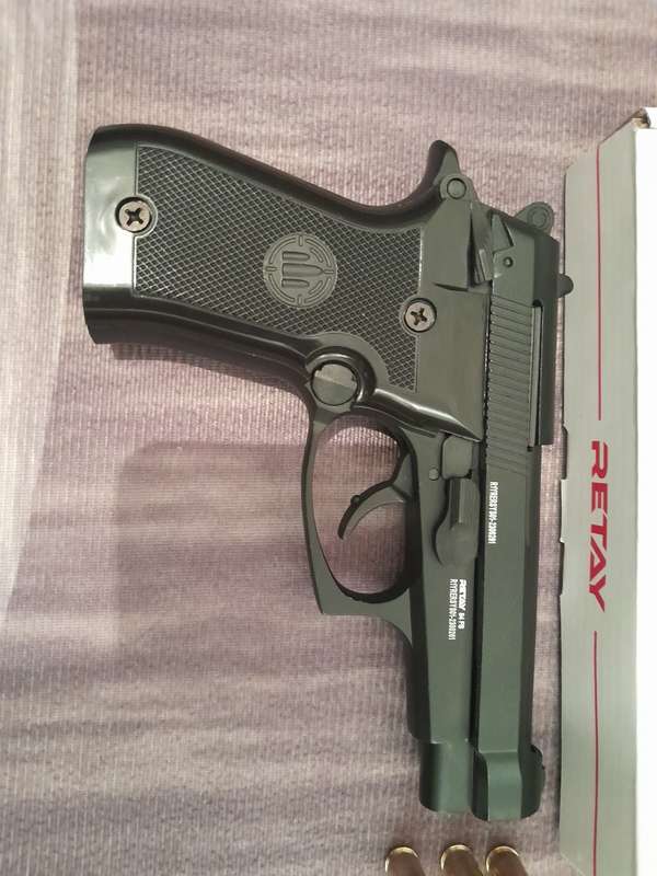 Combo Deal RETRAY 84 FS BLANK PEPPER PISTOL WITH BLANK BULLETS AND TEAR GAS
