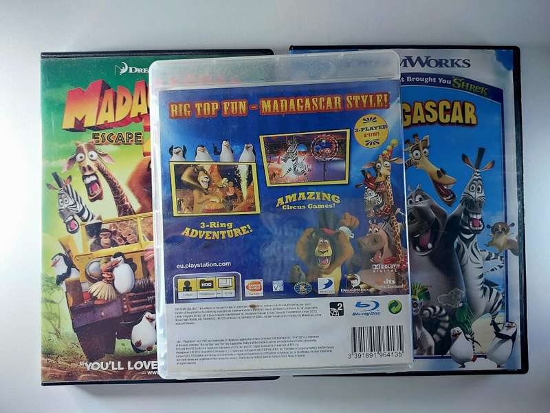 Madagascar PS3 + 2 DVD Movies