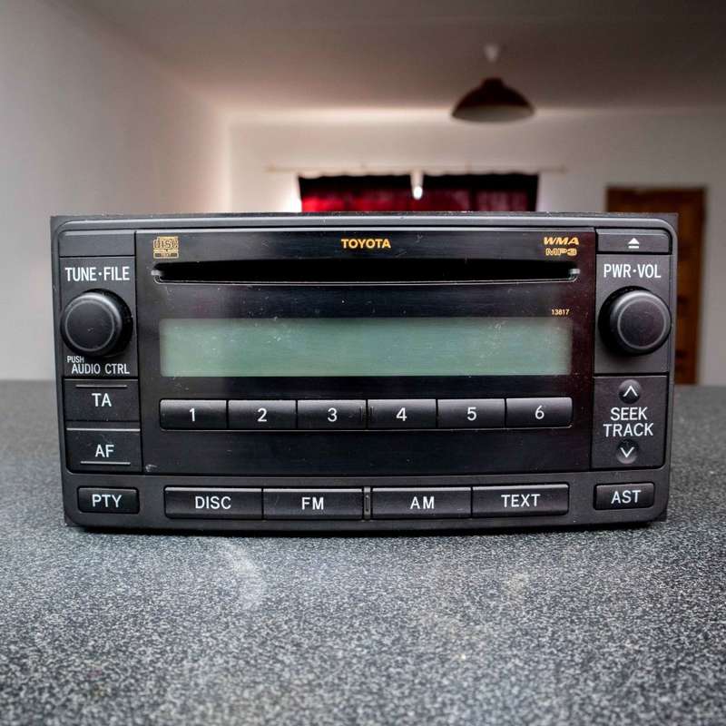Toyota Hilux Stereo Radio Head Unit with CD Player - 86120-0k360