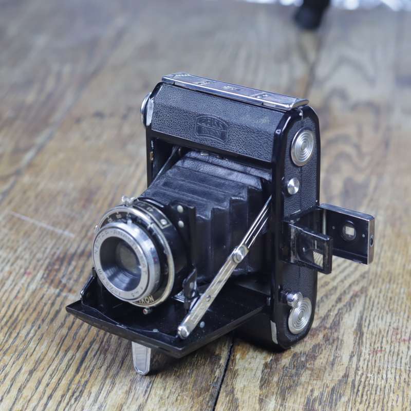 Zeiss Ikon Nettar 515 6x9 Format Folding Camera Nettar-Anastigmat Lens