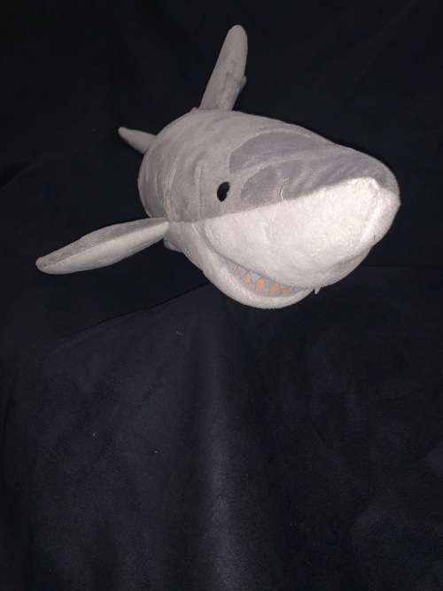 Great White Shark large 61 cm