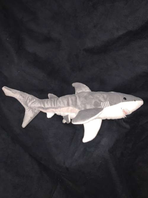 Great White Shark medium 32 cm