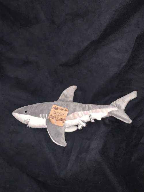 Great White Shark medium 32 cm