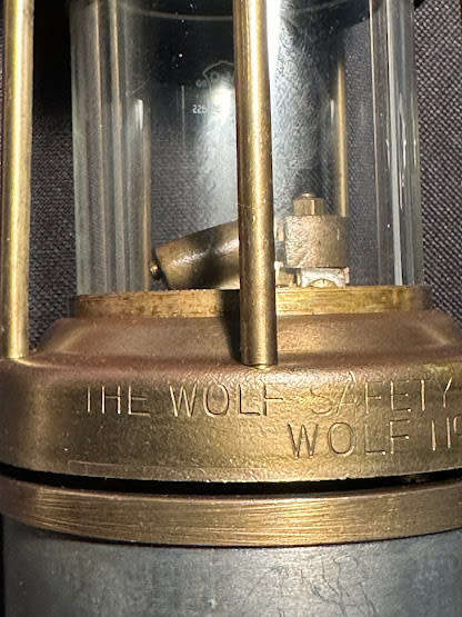 Wolf safety mining lamp