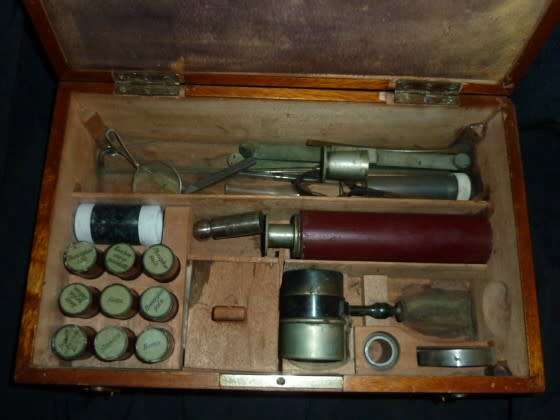 Science Chemistry kit in wooden box
