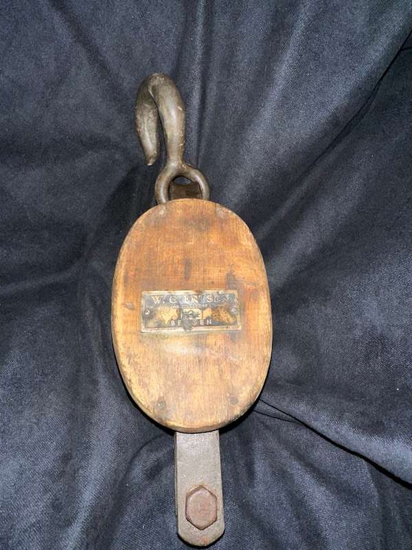 Vintage Block and Tackle   Double Wheel Pulley, Wood and Iron Nautical Maritime