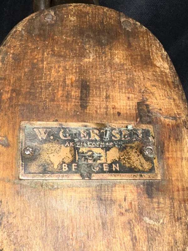 Vintage Block and Tackle   Double Wheel Pulley, Wood and Iron Nautical Maritime