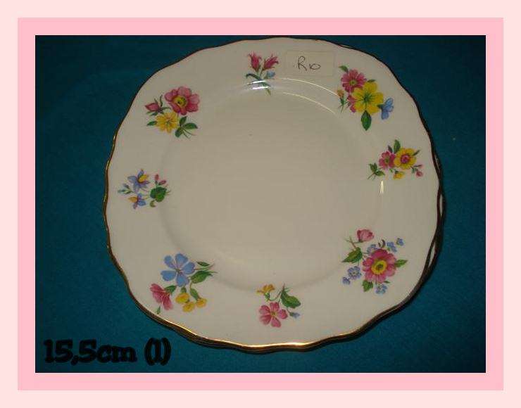 Beautiful Royalvale fine bone china cake plate