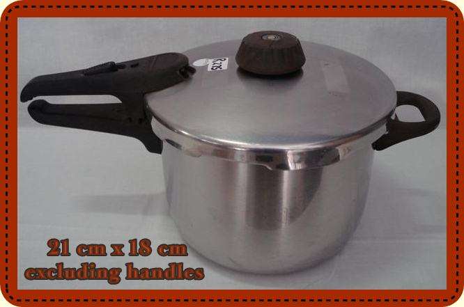 Pineware Stainless Steel Pressure Cooker