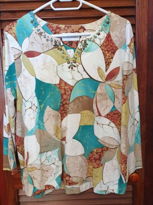 Ladies Top  (PURCHASED IN THE USA)