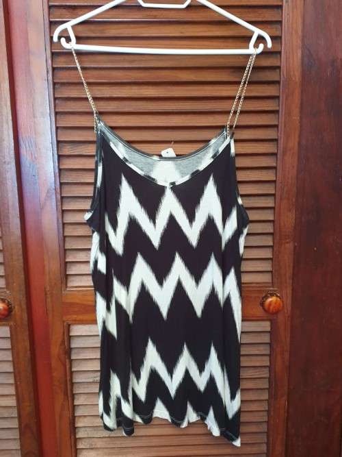 Ladies Top (PURCHASED IN THE USA)