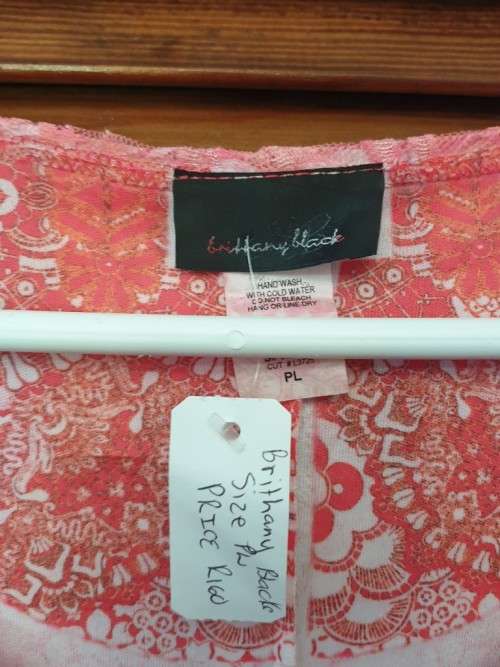 Ladies Top  (PURCHASED IN THE USA)