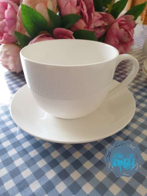 Maxwell and Williams - Cashmere Cups and Saucers (250 ml each cup)