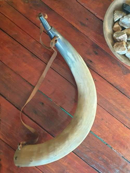 Bull Horn Gun Powder Flask