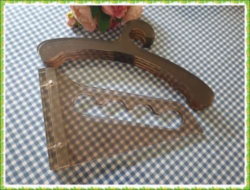 4 Perspex Coat Hangers with Wall Bracket