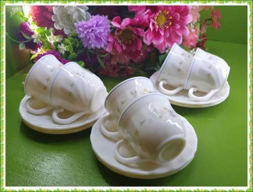 6 Vintage Acropal Espresso Set   LOT 1