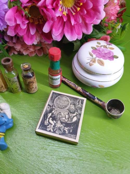 Vintage Trinklets Just for You