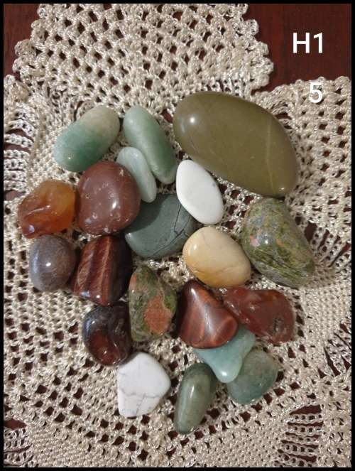 Tumble Stone and Crystals  05