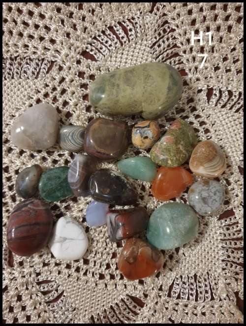 Tumble Stone and Crystals  07