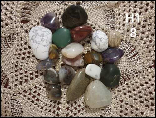 Tumble Stone and Crystals  08