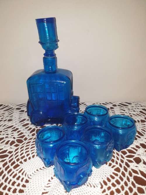 Vintage Blue Glass Car Decanter With Man in Top Hat Stopper and Six Glasses
