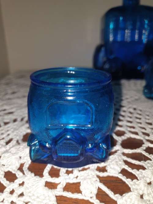 Vintage Blue Glass Car Decanter With Man in Top Hat Stopper and Six Glasses