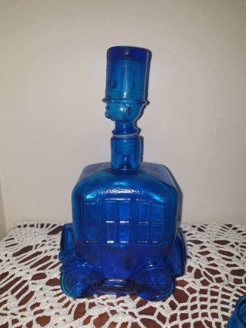 Vintage Blue Glass Car Decanter With Man in Top Hat Stopper and Six Glasses