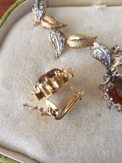True Vintage Costume Jewelry Set