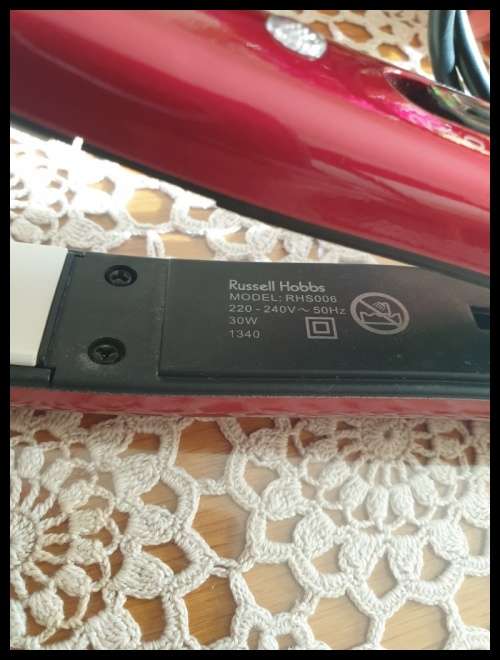 Russell Hobbs  Ceramic Hair Straightener | GOOD WORKING ORDER |