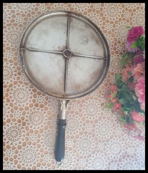 Vintage pancakes pan, Vintage flat pan, Aluminum pan, Pancake baking pan