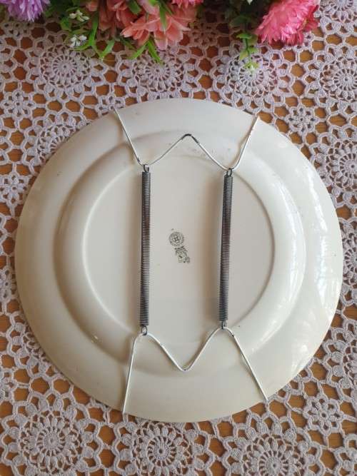 Royal Doulton Wall Plate  (26 cm Wide)