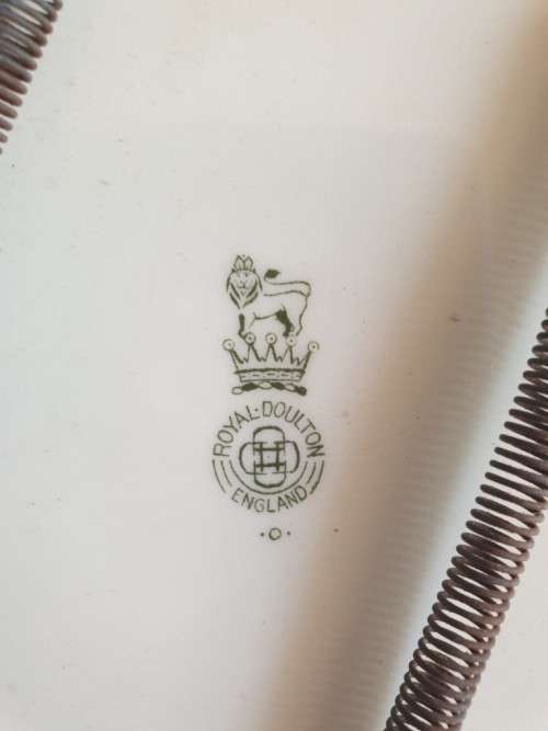 Royal Doulton Wall Plate  (26 cm Wide)