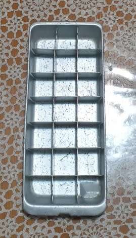 Metal Ice Tray