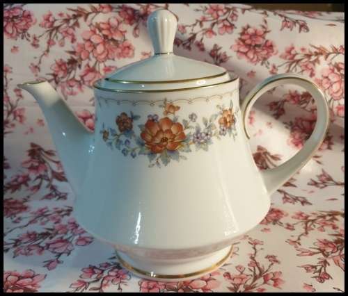 Noritake  Tremont Tea Set Just for You