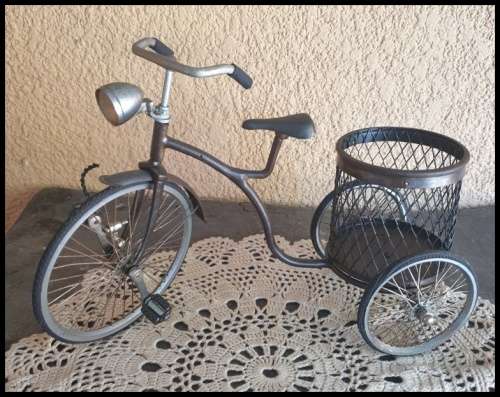 Metal Display Bicycle