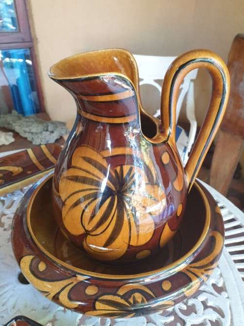 Brown Crockery Hawaii  Set Just for You