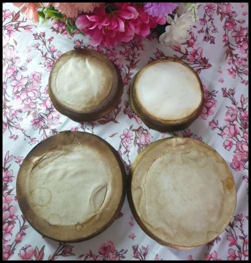 Vintage Round Photo Frames for Your Collection