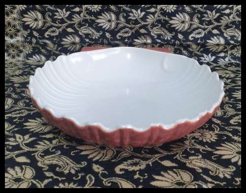 POOLE POTTERY LARGE SCALLOP SHELL SHAPED DISH